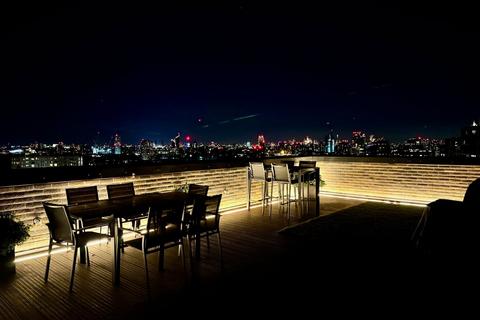 2 bedroom apartment to rent, London SW18
