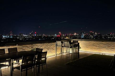 2 bedroom apartment to rent, London SW18