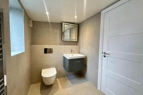 undefined, Godstone Road, Whyteleafe, CR3