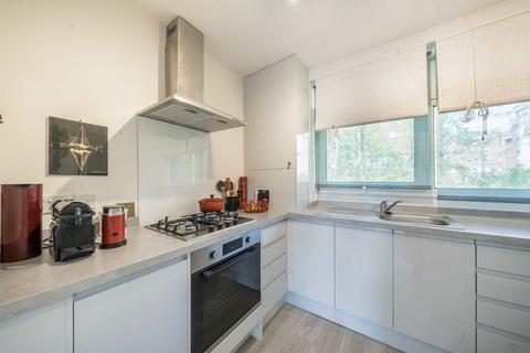 1 bedroom flat to rent, Rosenau Road, London SW11