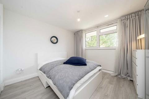 1 bedroom flat to rent, Rosenau Road, London SW11