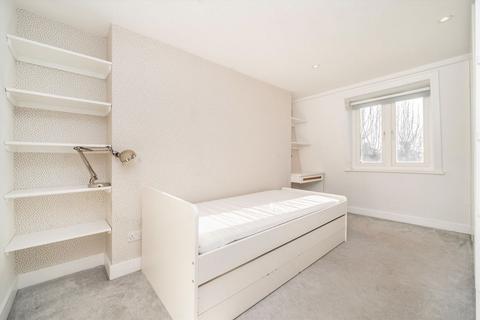 3 bedroom flat to rent, King Street, London W6