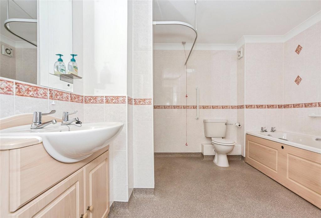 Bath/Wet Room