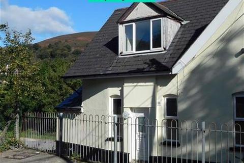 2 bedroom end of terrace house to rent, Alma Street, Abertillery, NP13 1QD
