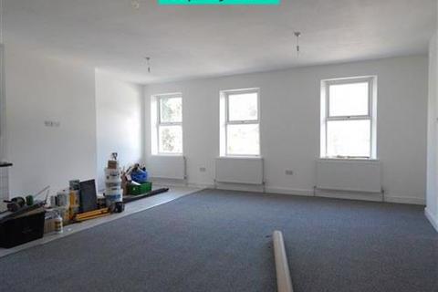 2 bedroom end of terrace house to rent, Alma Street, Abertillery, NP13 1QD