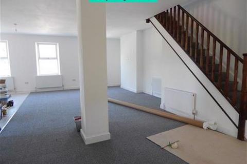 2 bedroom end of terrace house to rent, Alma Street, Abertillery, NP13 1QD