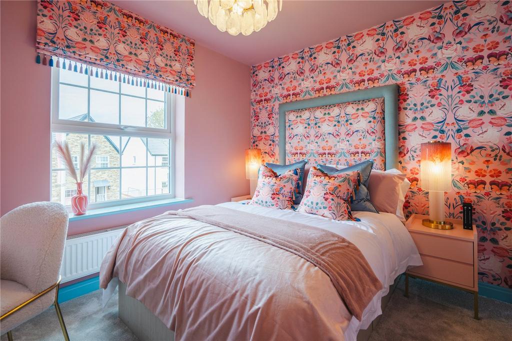 Ivy House - Bed