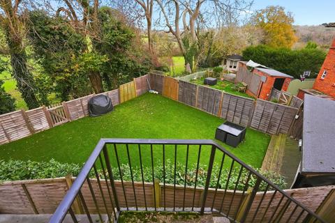 undefined, Maple Way, Coulsdon, CR5