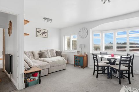 undefined, Maple Way, Coulsdon, CR5