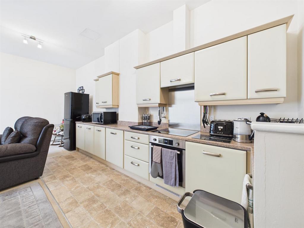 Kitchen:
