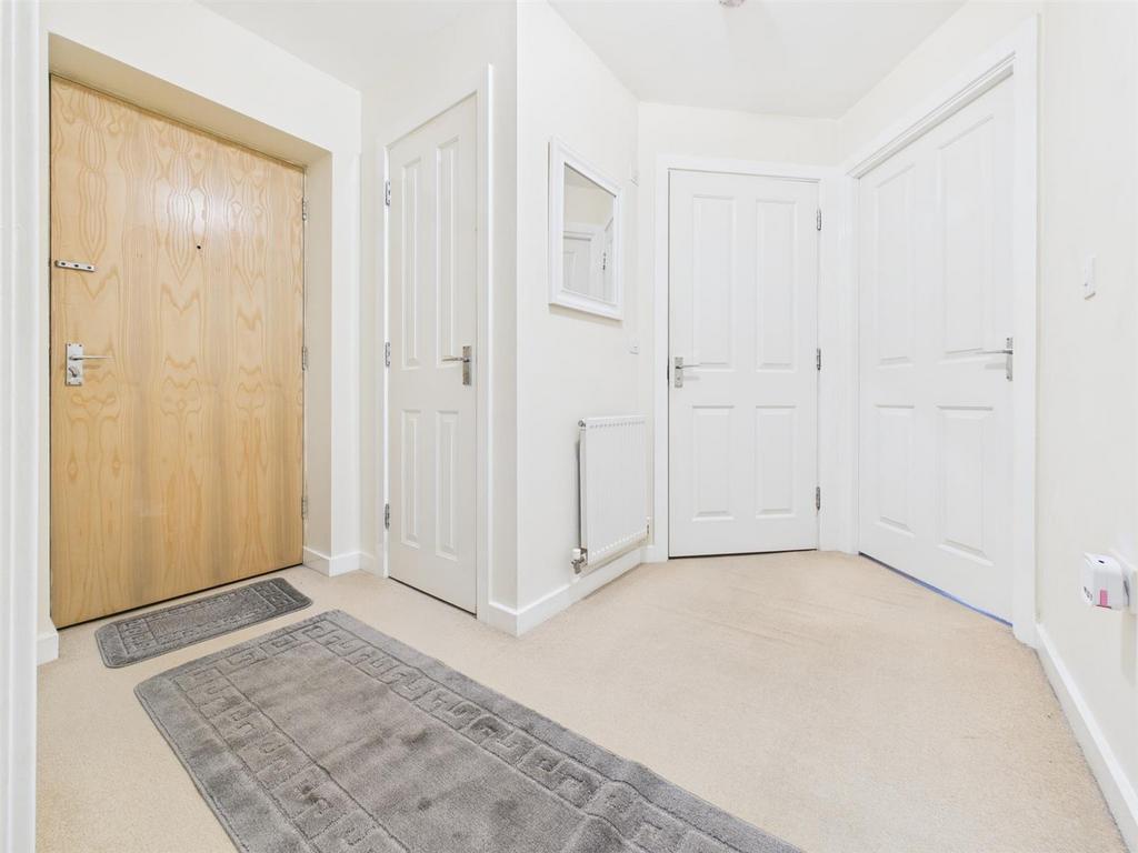 Private entrance: