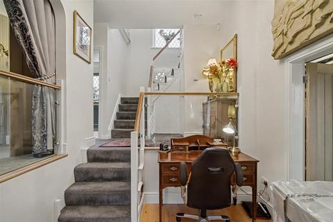 6 bedroom detached house for sale, Church Lane, Morley