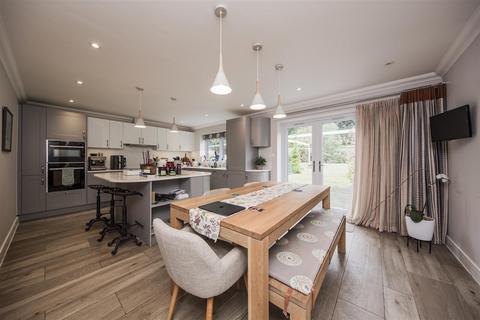 3 bedroom detached bungalow for sale, Plowenders Close, West Malling ME19