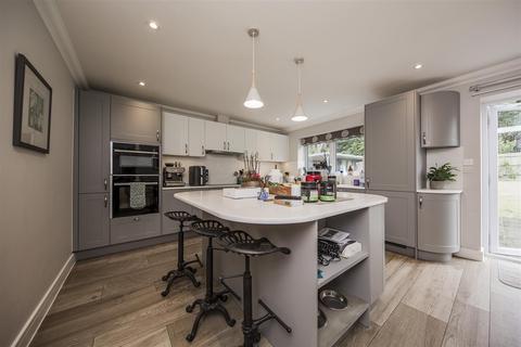 3 bedroom detached bungalow for sale, Plowenders Close, West Malling ME19