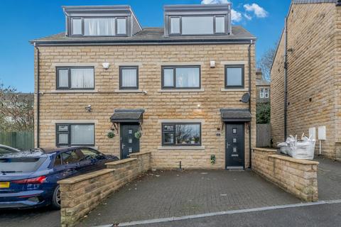 undefined, Hall Road, Eccleshill, Bradford, BD2