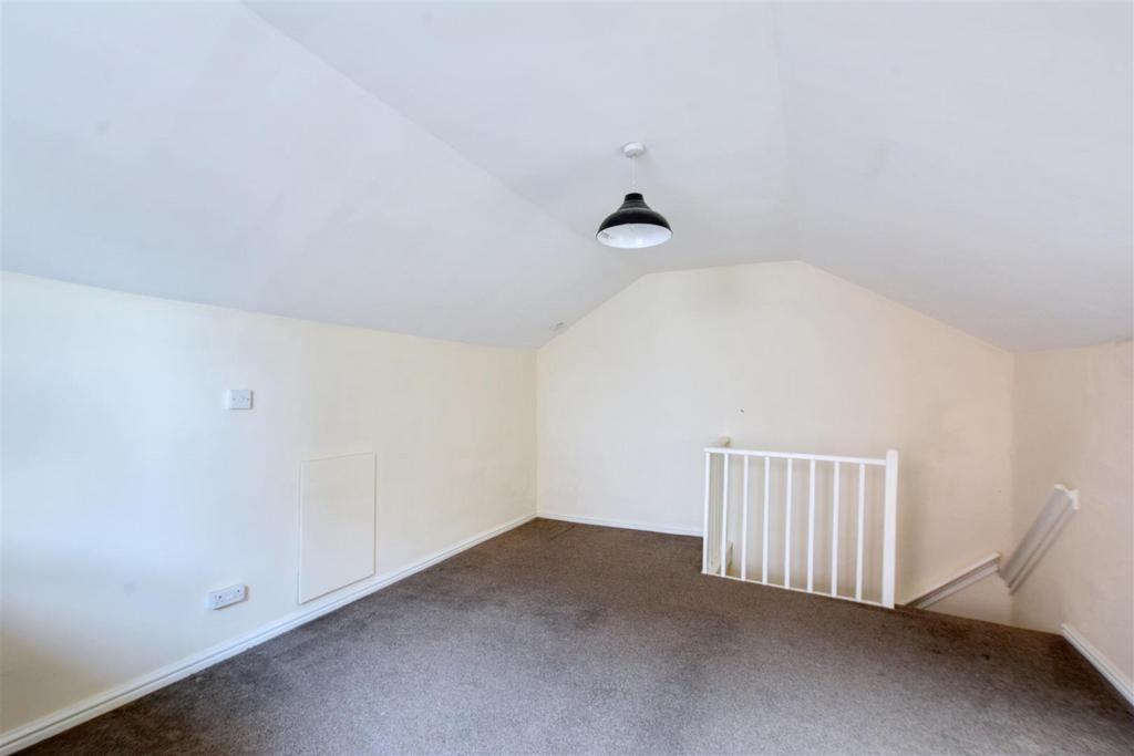 Bedroom 3 2.jpeg