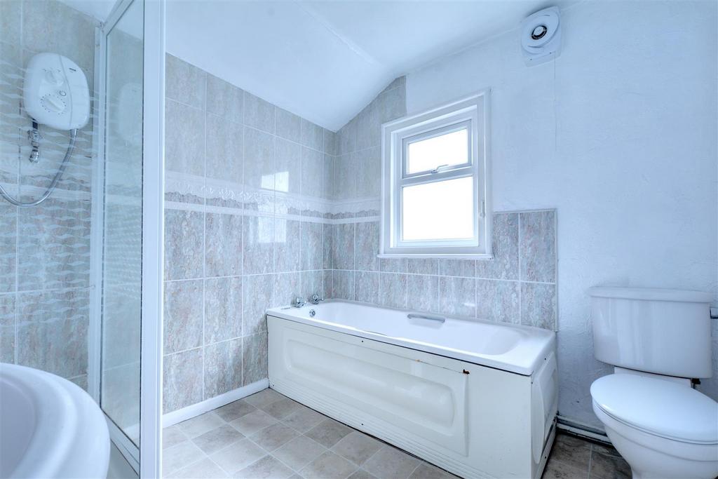 Bathroom 1.jpeg