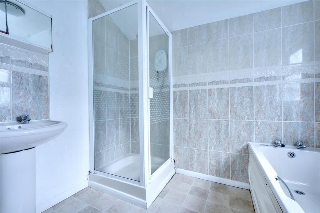 Bathroom 2.jpeg