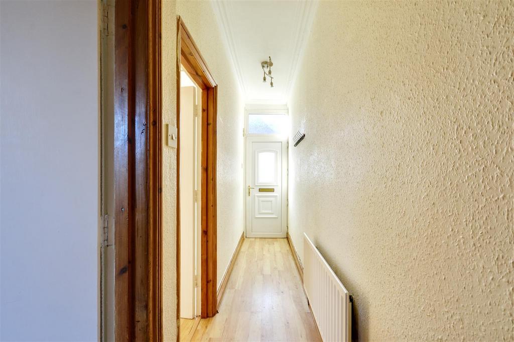 Hallway 1.jpeg