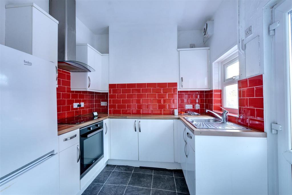 Kitchen 1.jpeg