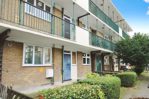 undefined, Windlesham Grove, London, SW19