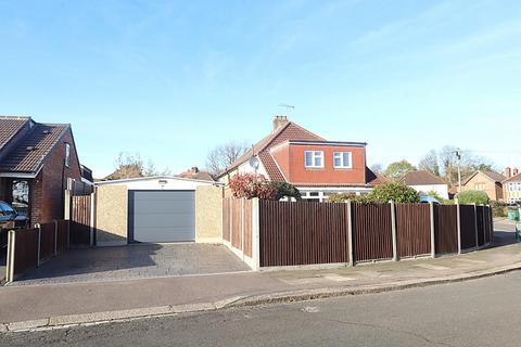 4 bedroom semi-detached house for sale, Garston Crescent, Watford WD25
