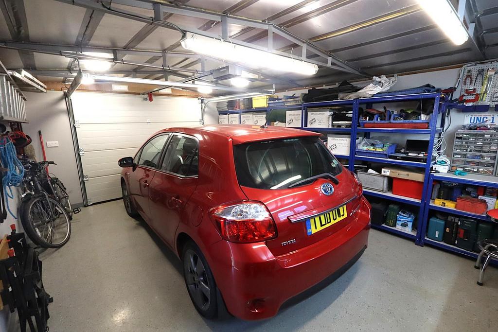 Detached Garage