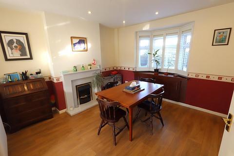 4 bedroom semi-detached house for sale, Garston Crescent, Watford WD25