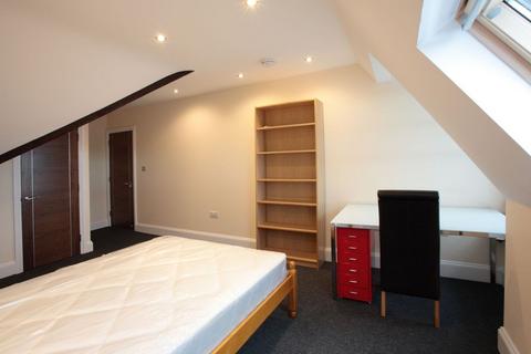 5 bedroom apartment to rent, 74 Whiteladies Road, Bristol, BS8