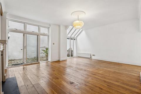 2 bedroom flat for sale, Cornwall Gardens, London, SW7
