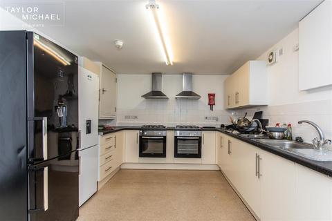 undefined, Elm Grove, Brighton