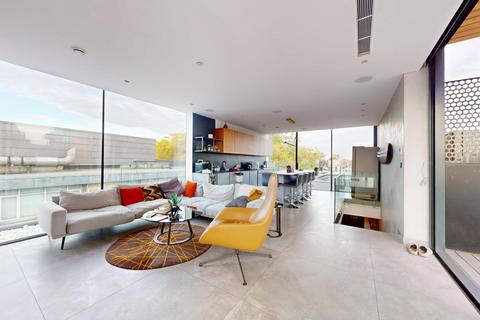 undefined, 53-55 Hoxton Square, London, N1