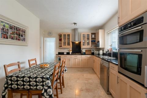 4 bedroom detached house for sale, Prospero Drive, Heathcote, Warwick