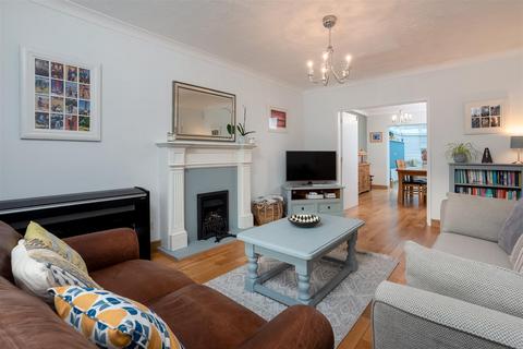 4 bedroom detached house for sale, Prospero Drive, Heathcote, Warwick