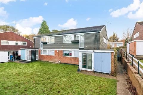 2 bedroom maisonette for sale, Colliers, Caterham CR3