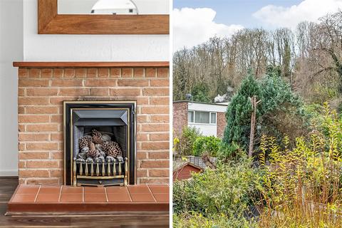 2 bedroom maisonette for sale, Colliers, Caterham CR3