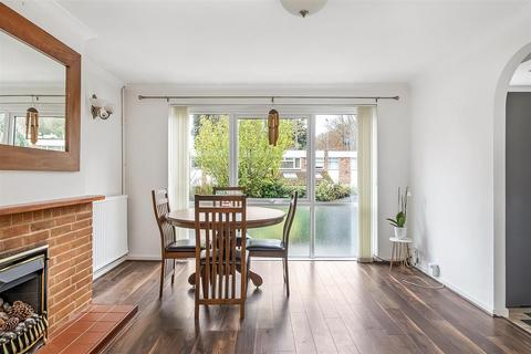 2 bedroom maisonette for sale, Colliers, Caterham CR3