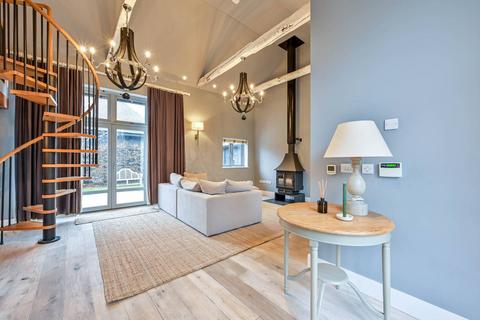 3 bedroom barn conversion for sale, Brook Farm, Worplesdon, Guildford, GU3