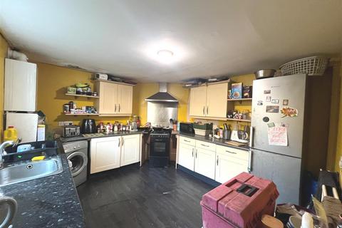 3 bedroom terraced house for sale, Bell Street, Crook
