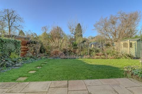 undefined, Willow Way, Buckinghamshire HP27