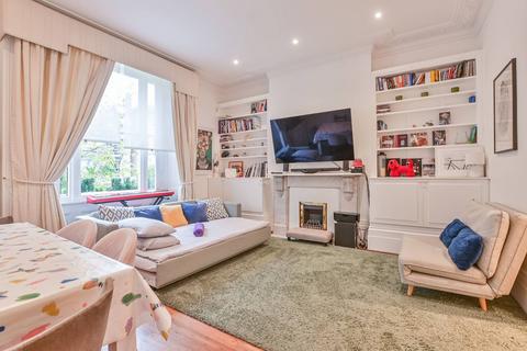 2 bedroom flat to rent, Harley Road, Primrose Hill, London, NW3