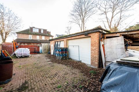 undefined, Great West Road, Osterley, Hounslow, TW5