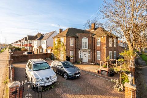 7 bedroom detached house for sale, Great West Road, Osterley, Hounslow, TW5