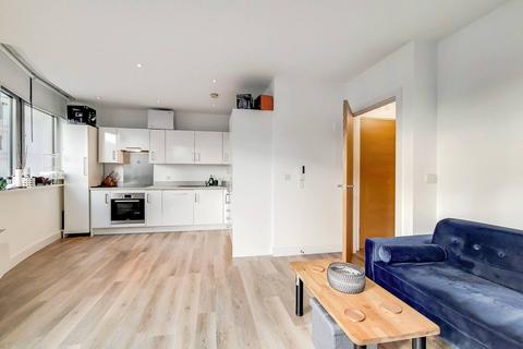 1 bedroom flat to rent, Plaza Gardens, East Putney, London, SW15