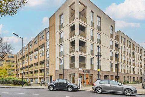 2 bedroom flat for sale, Brownswood Road, Highbury, London, N4