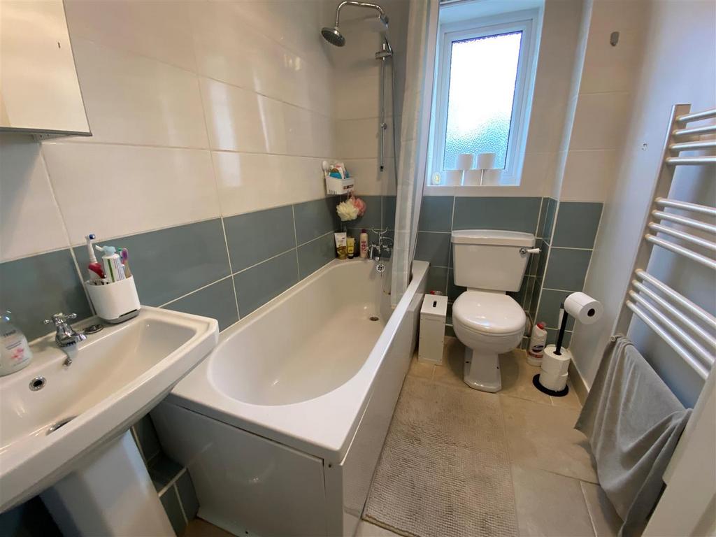Bathroom.jpg