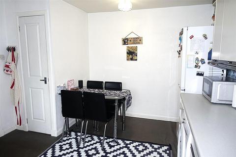3 bedroom end of terrace house for sale, Liddle Drive, Bo'ness