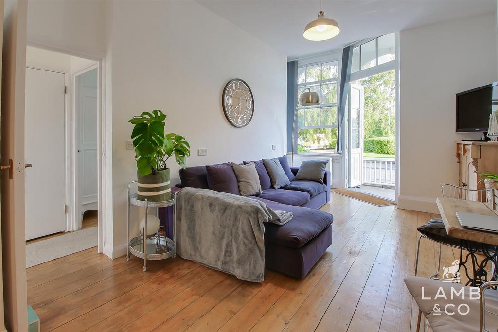 Kitchen/living