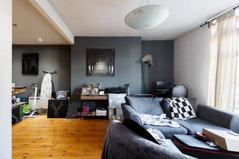 undefined, Briggate, Shipley BD17