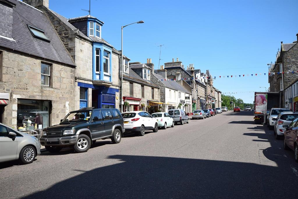 High street 1.jpg